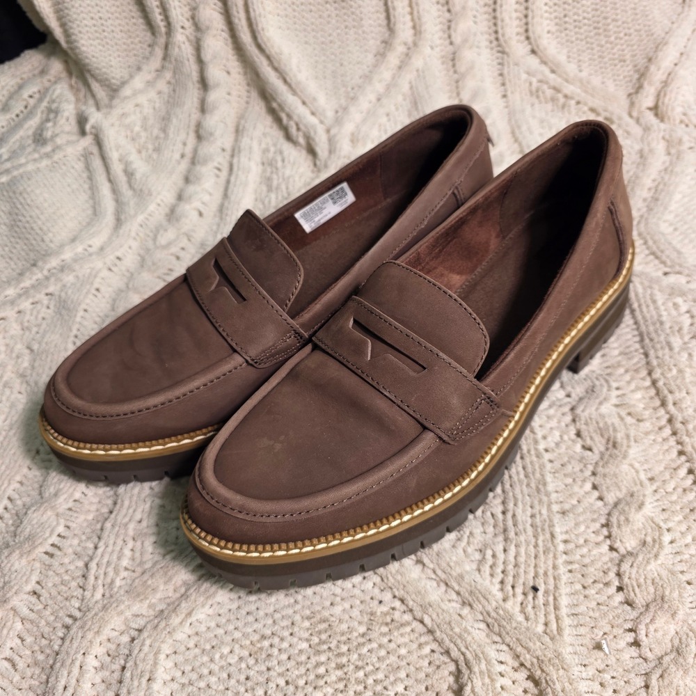 TOMS Darcy Loafer Brown Leather Lug Sole Neutral Lightweight Womens 9.5 Pristine